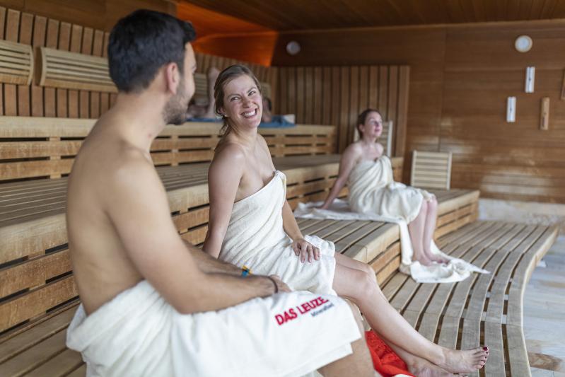 Enspannung in der Panorama-Sauna
